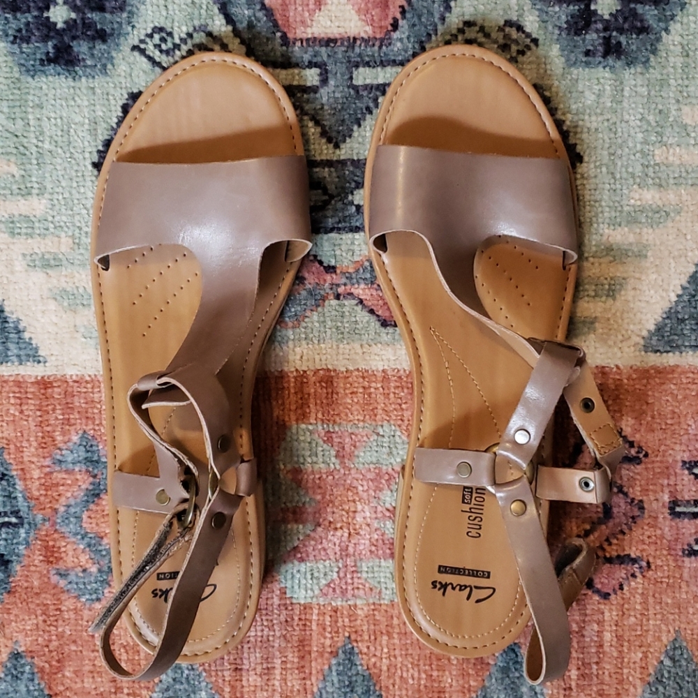 Clarks size 12 leather sandals